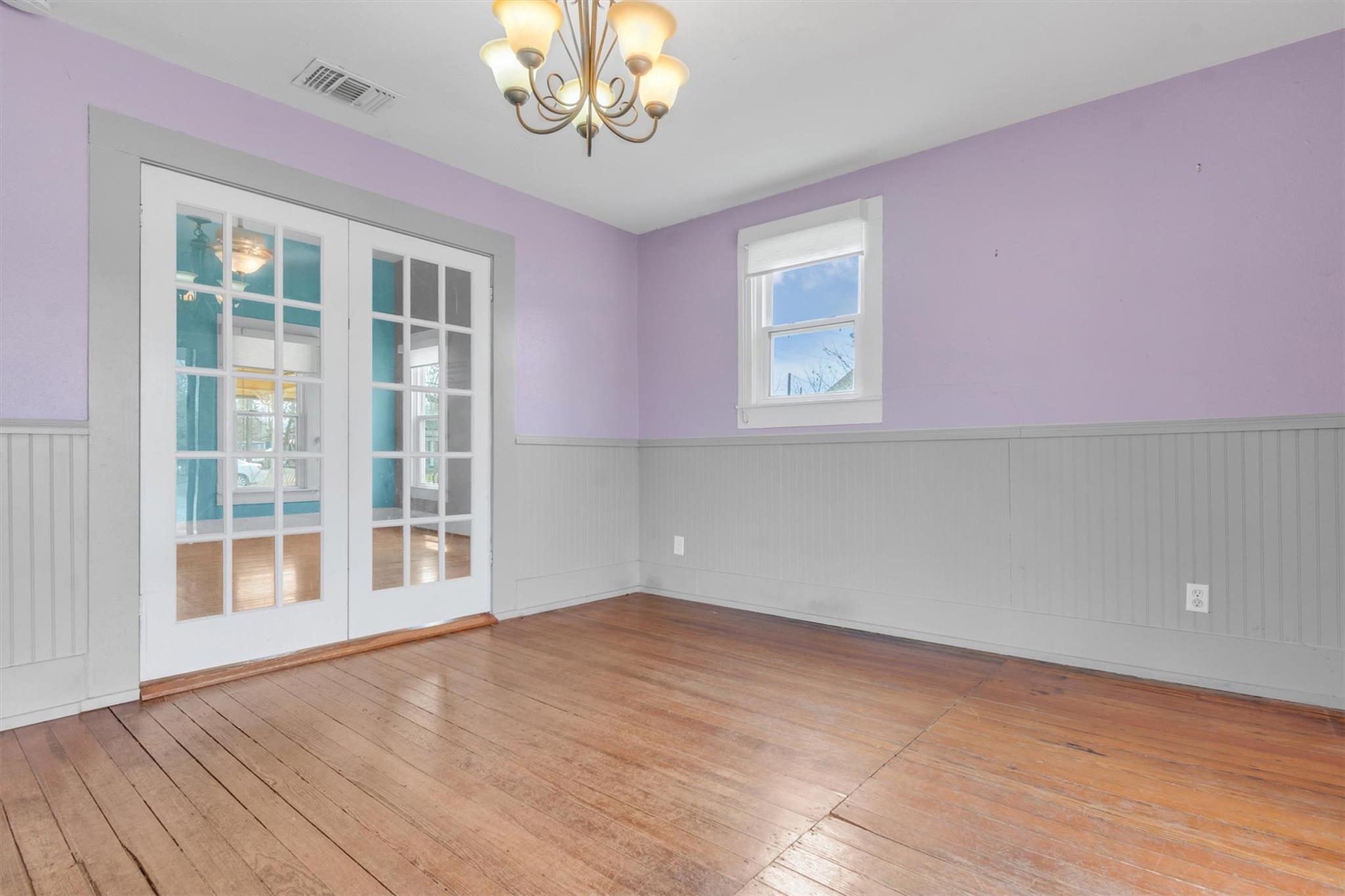 703 BOIS D'ARC St, Lockhart, TX 78644