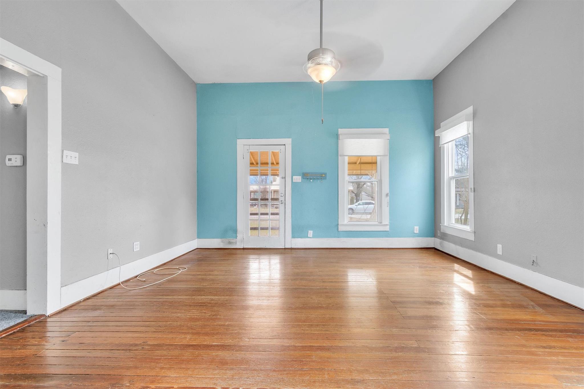 703 BOIS D'ARC St, Lockhart, TX 78644