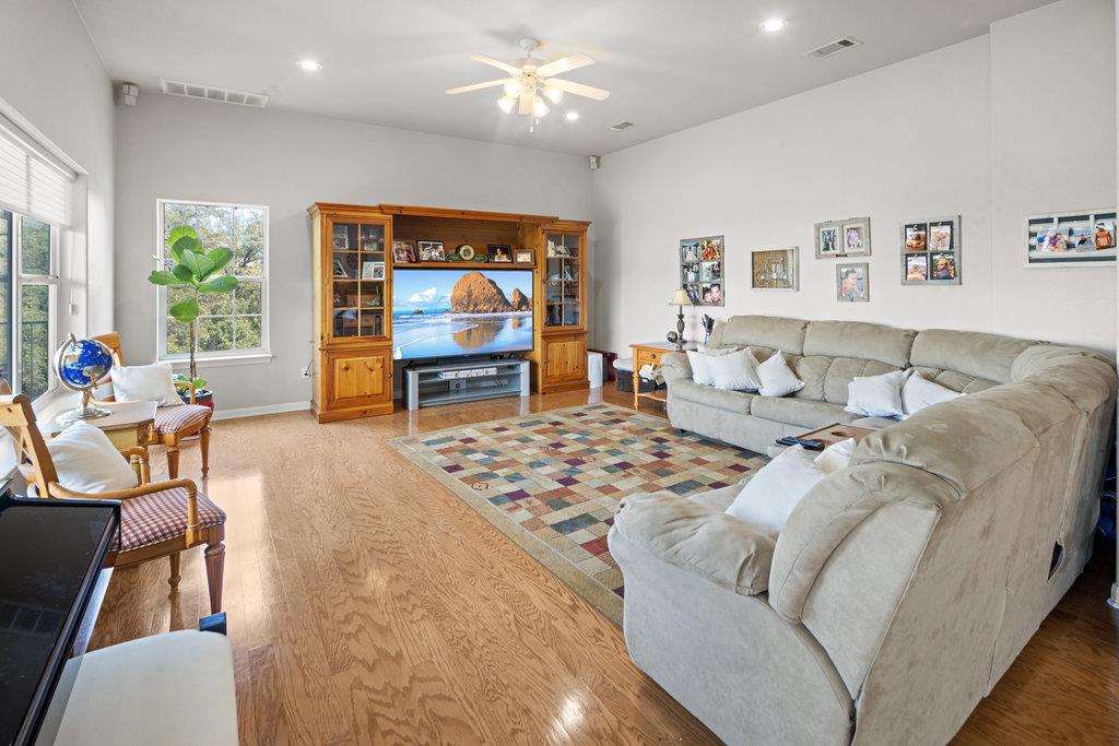 5900 W Fm 2147 # 106, Horseshoe Bay, TX 78657