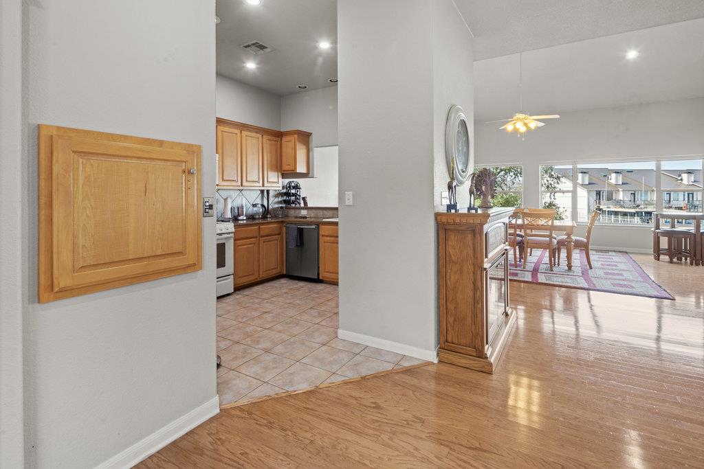 5900 W Fm 2147 # 106, Horseshoe Bay, TX 78657