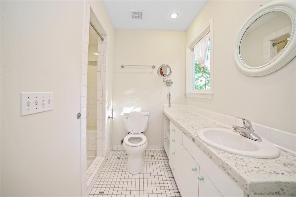 2716 E 22nd St # A, Austin, TX 78722