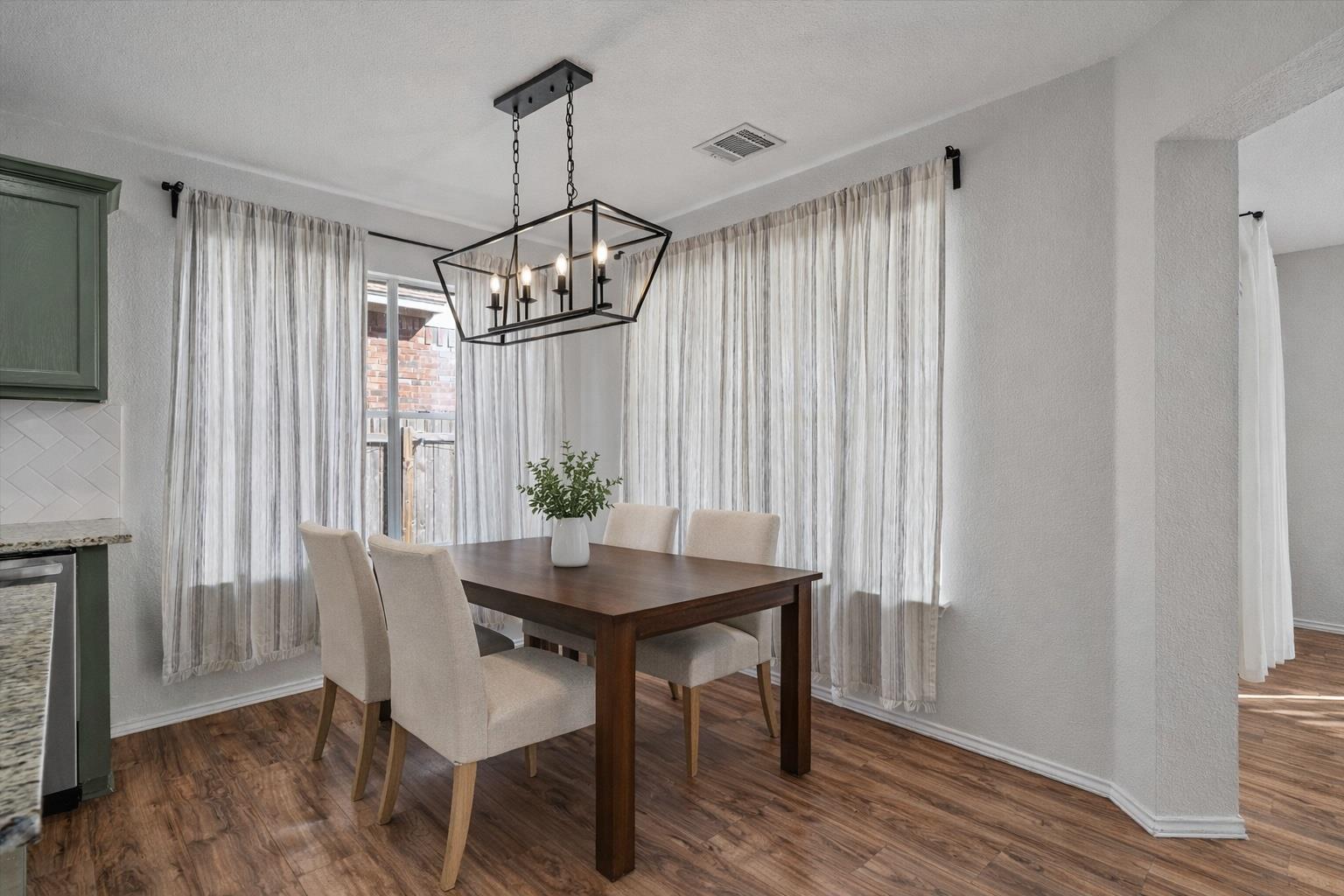 663 Reggie Jackson Trl, Round Rock, TX 78665