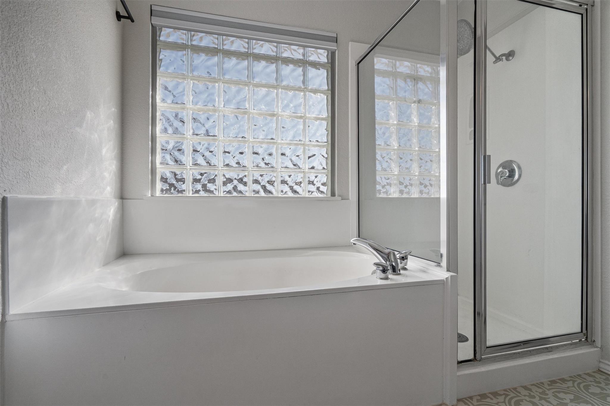 663 Reggie Jackson Trl, Round Rock, TX 78665