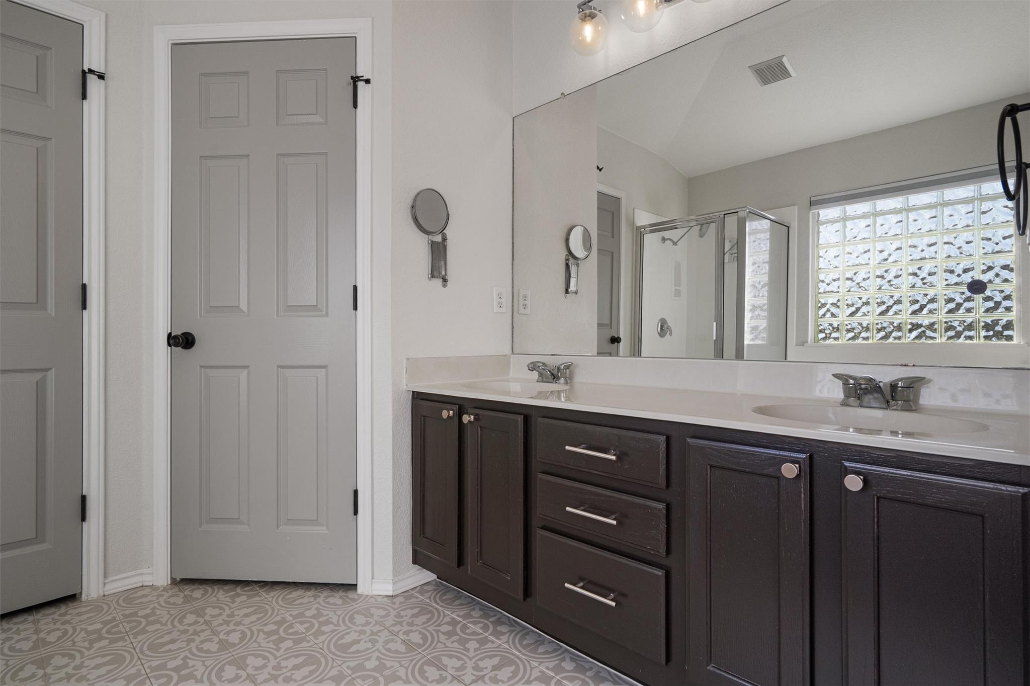 663 Reggie Jackson Trl, Round Rock, TX 78665