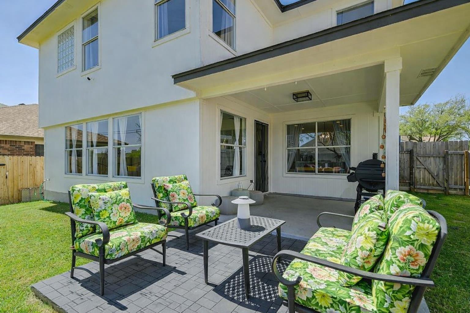 663 Reggie Jackson Trl, Round Rock, TX 78665