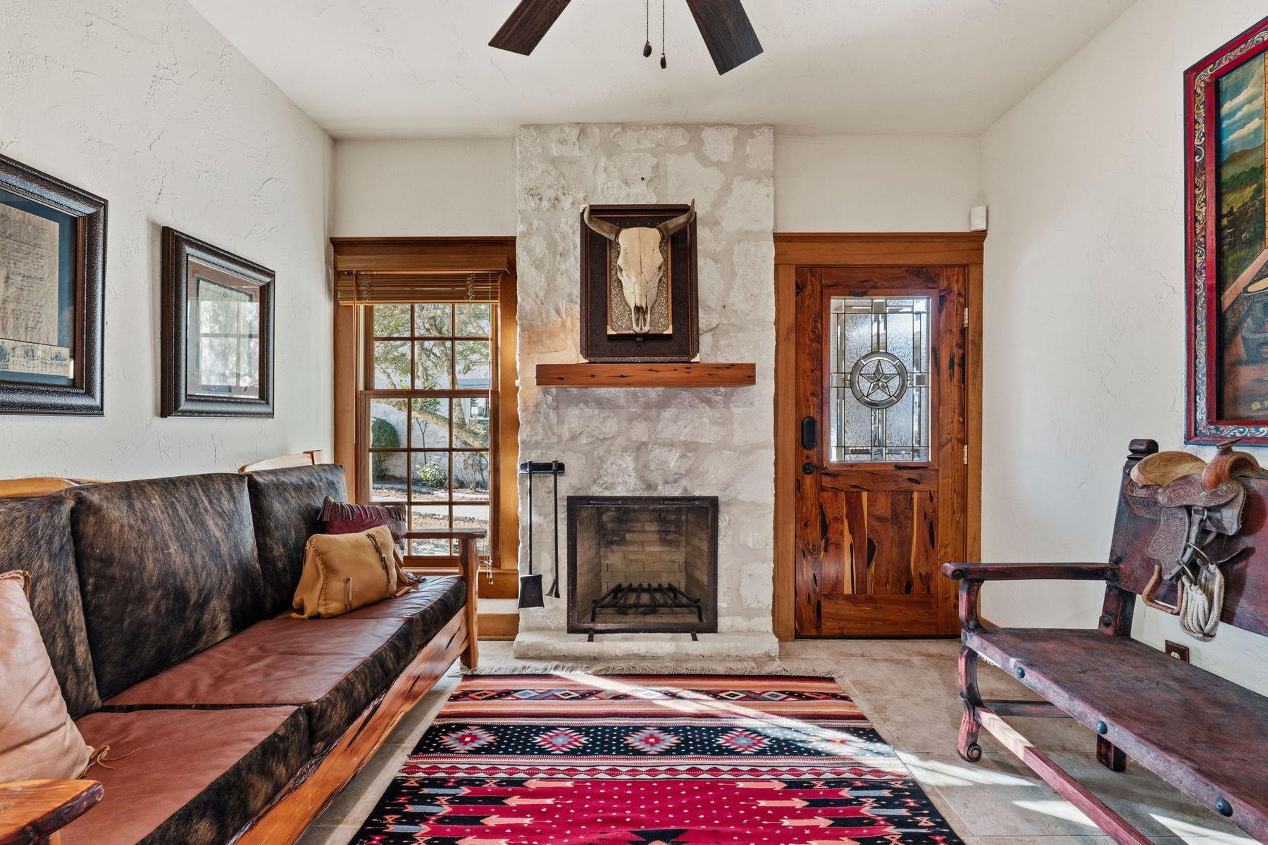 521 Bluff Creek Road Rd, Center Point, TX 78010