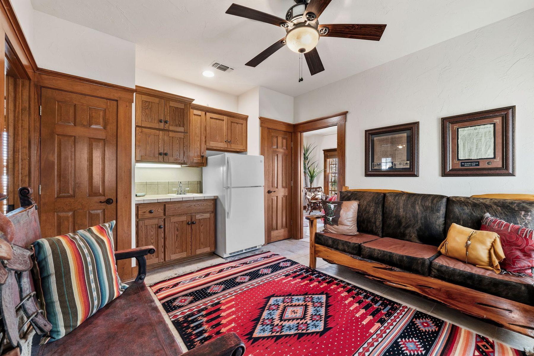 521 Bluff Creek Road Rd, Center Point, TX 78010