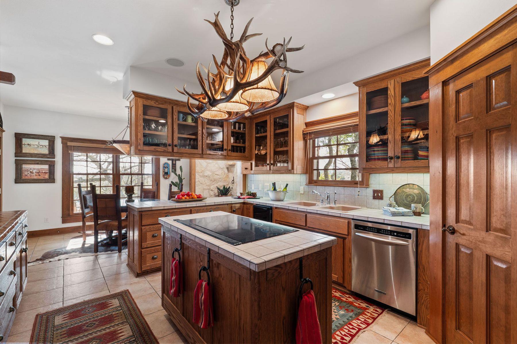 521 Bluff Creek Road Rd, Center Point, TX 78010