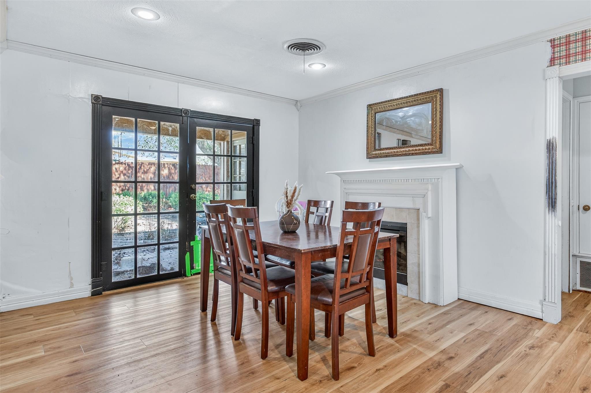 133 Hillcrest Dr, Luling, TX 78648