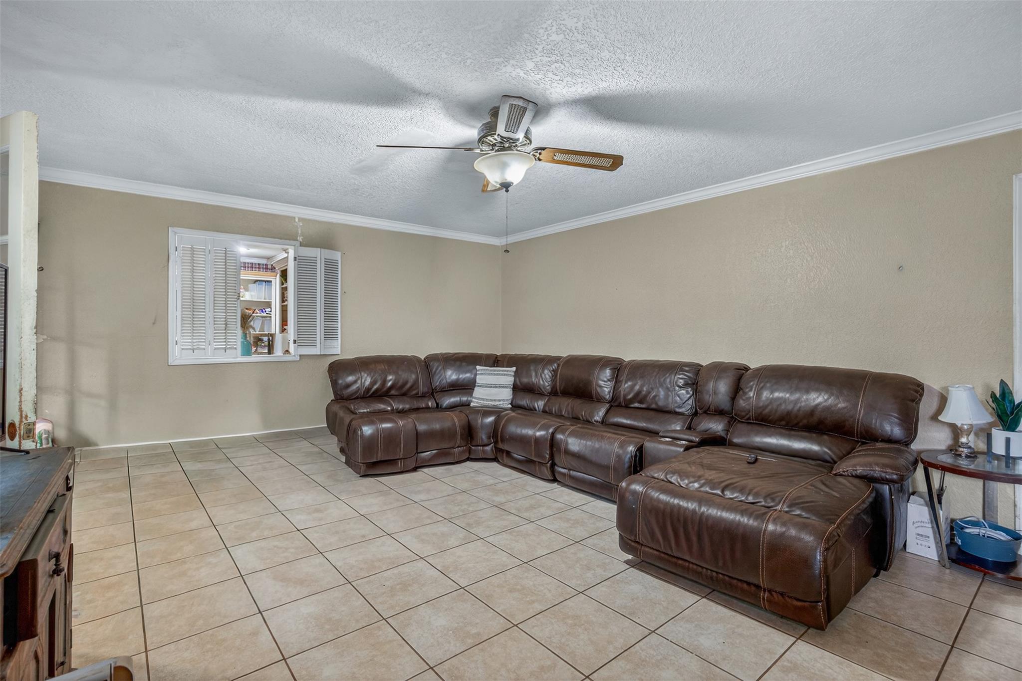 133 Hillcrest Dr, Luling, TX 78648