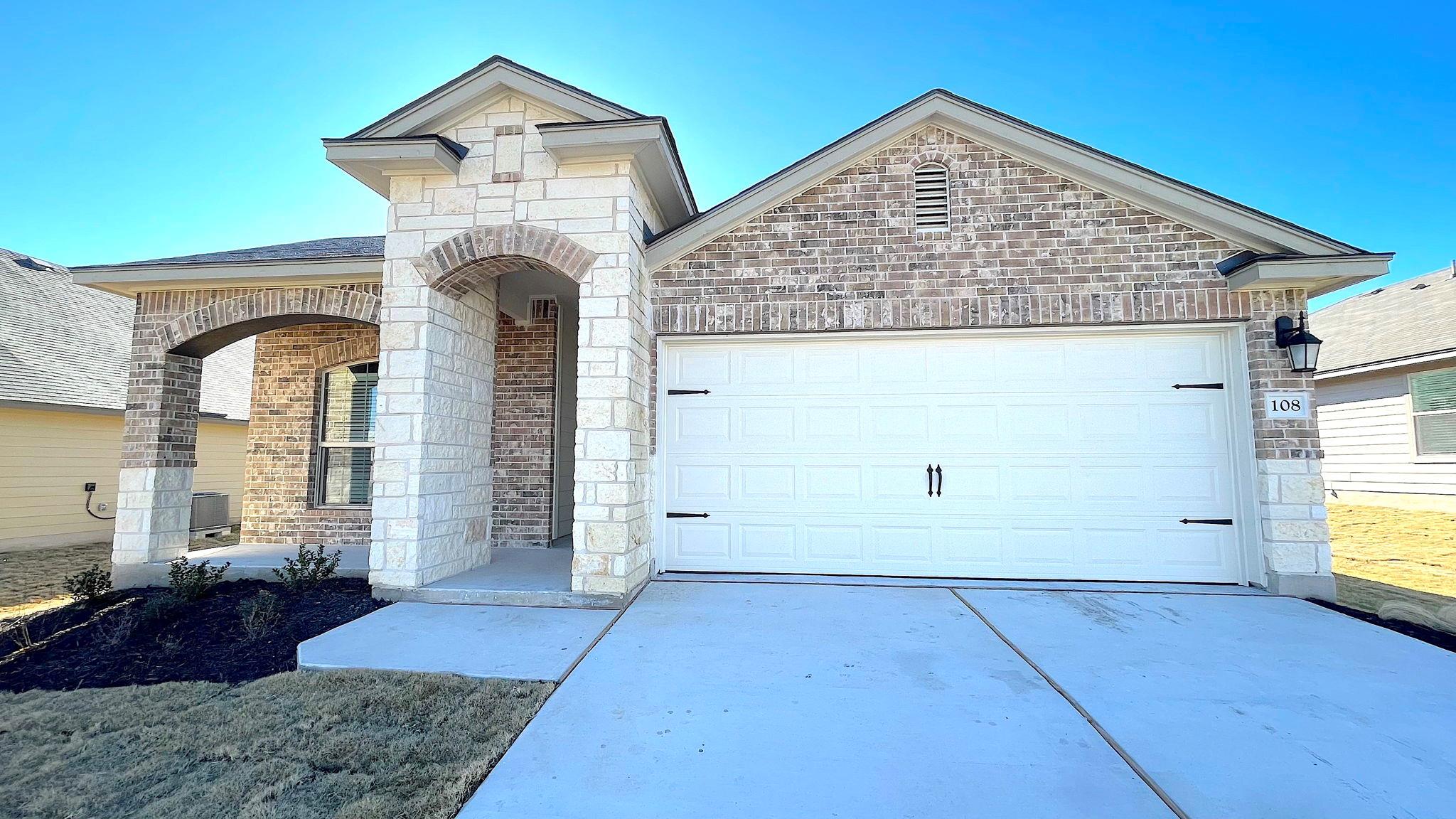 108 Pivot Dr, Taylor, TX 76574