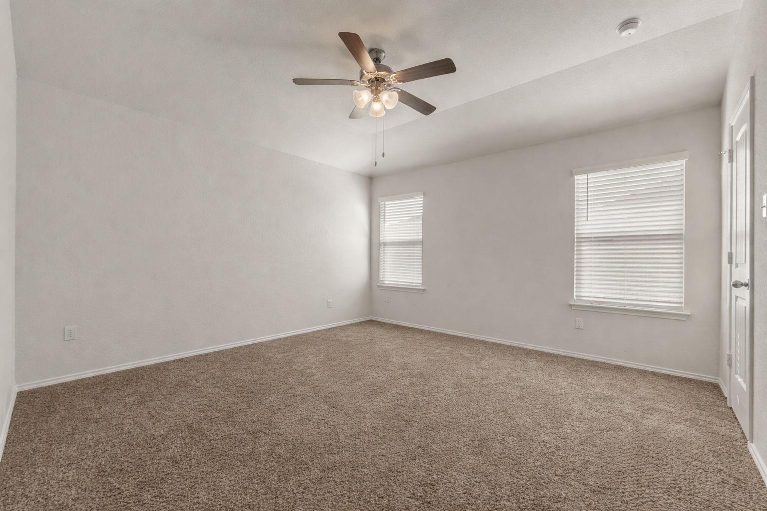 108 Pivot Dr, Taylor, TX 76574