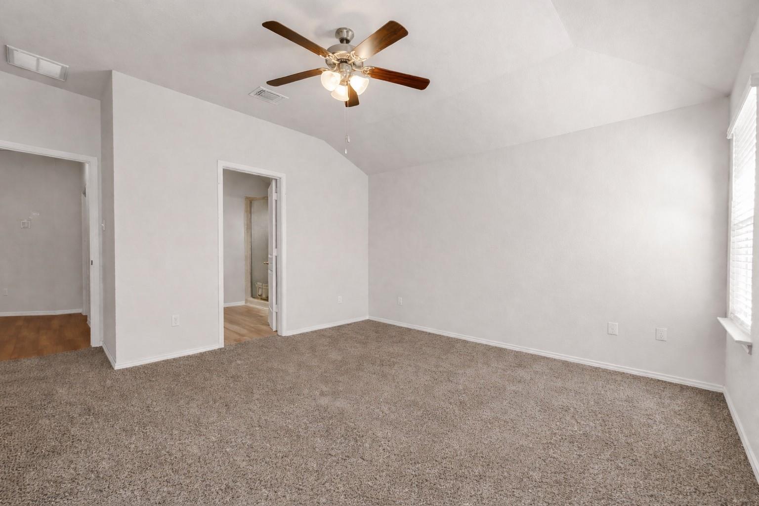 108 Pivot Dr, Taylor, TX 76574