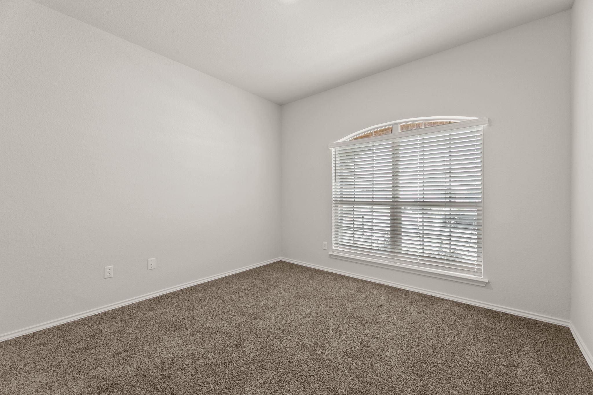 108 Pivot Dr, Taylor, TX 76574