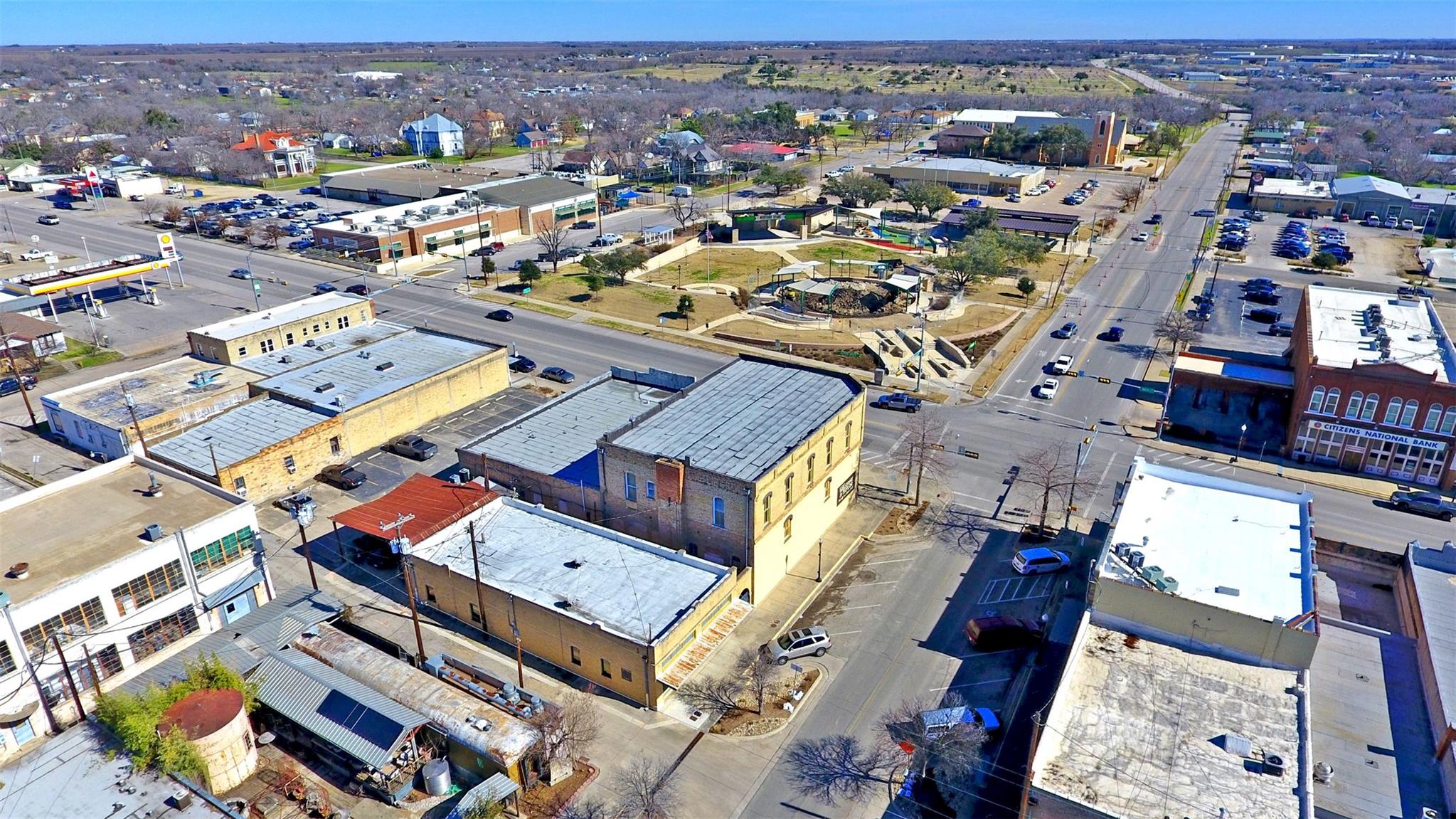 401 N Main St, Taylor, TX 76574