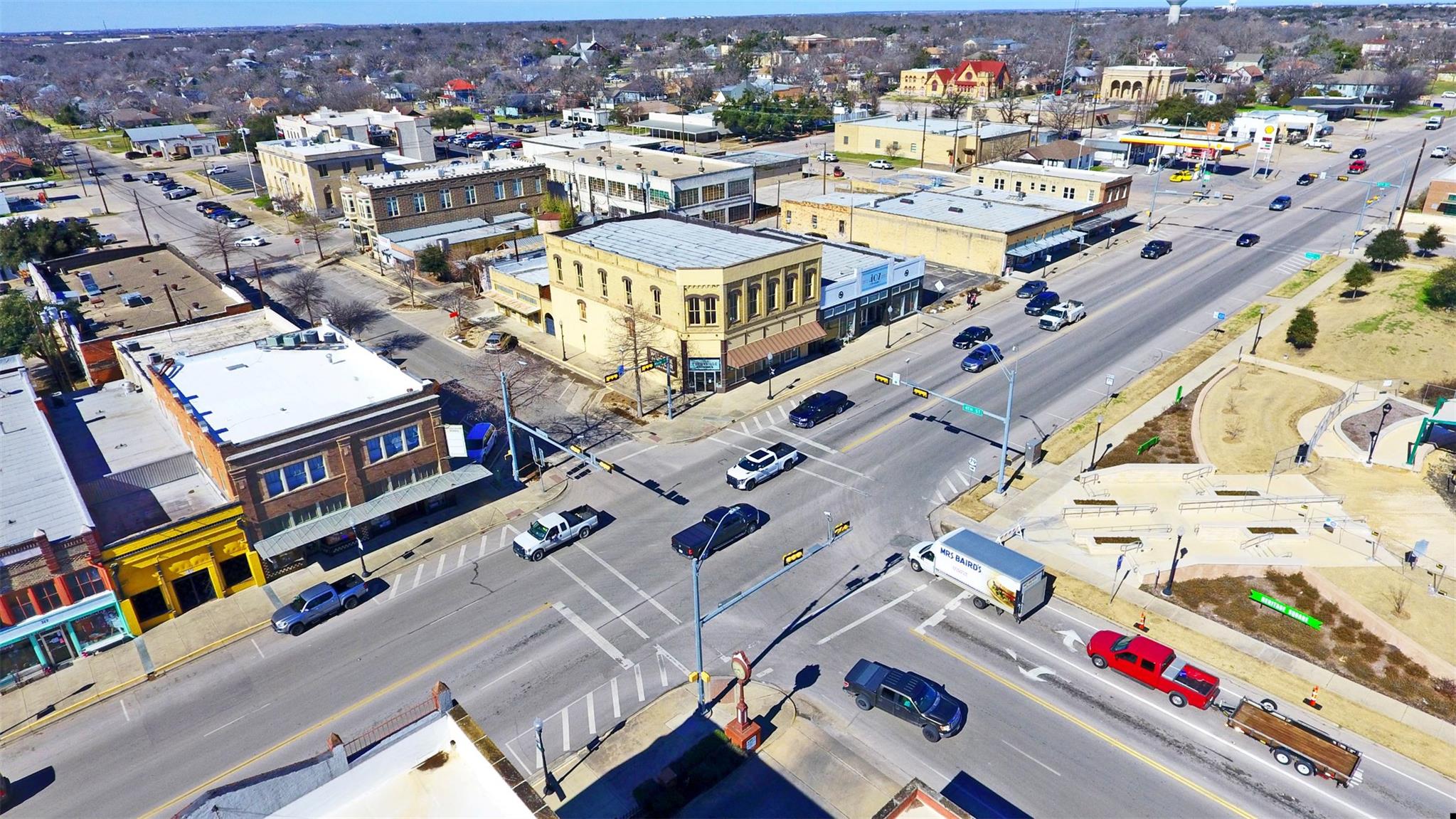 401 N Main St, Taylor, TX 76574