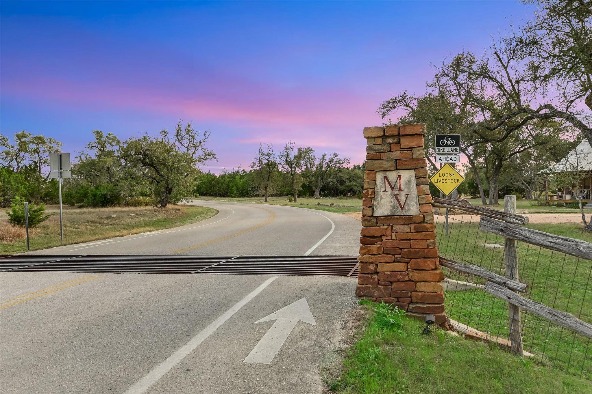6434 MUSTANG VALLEY Trl, Wimberley, TX 78676