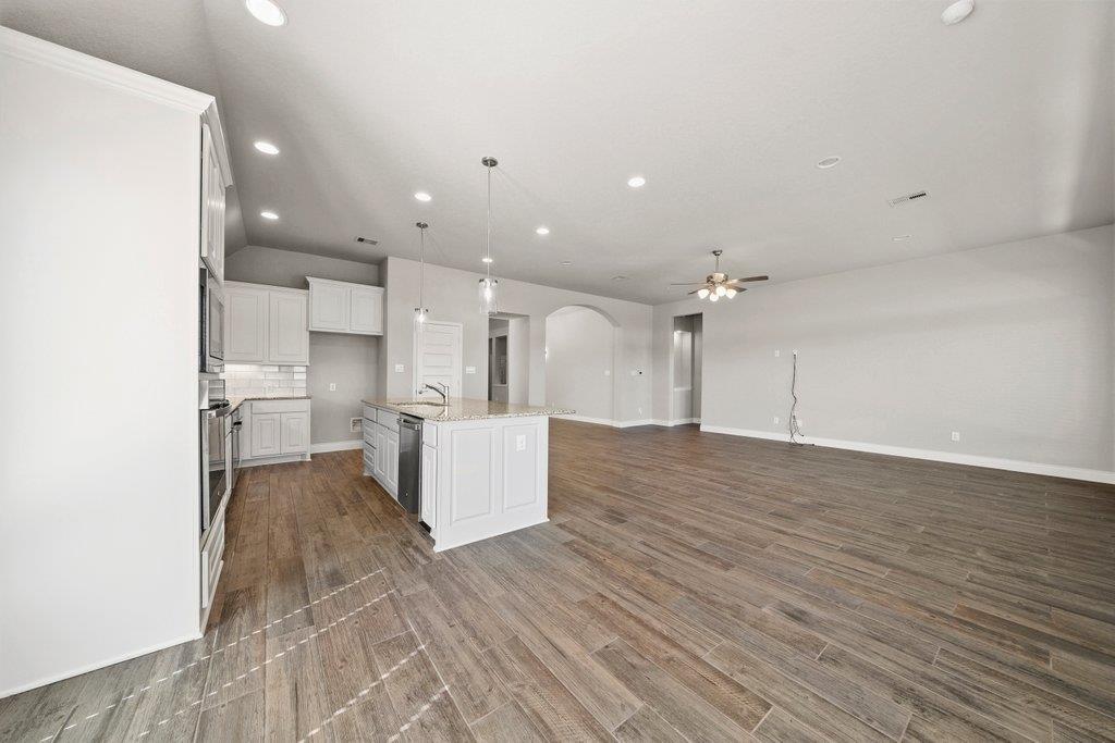 3105 High Meadow St, Seguin, TX 78155