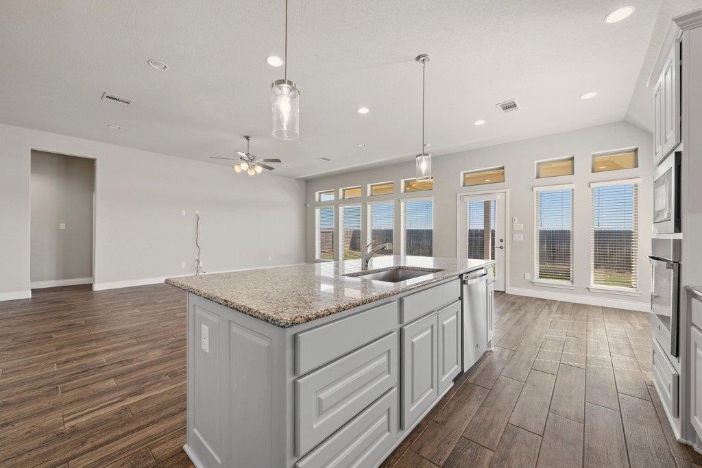 3105 High Meadow St, Seguin, TX 78155