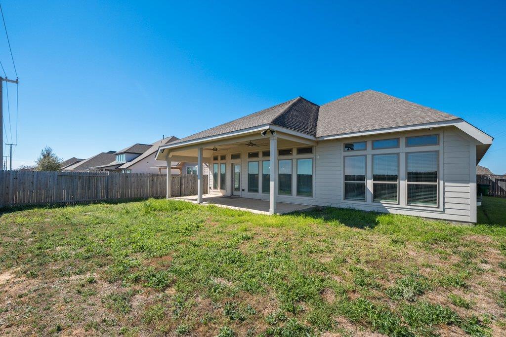 3105 High Meadow St, Seguin, TX 78155