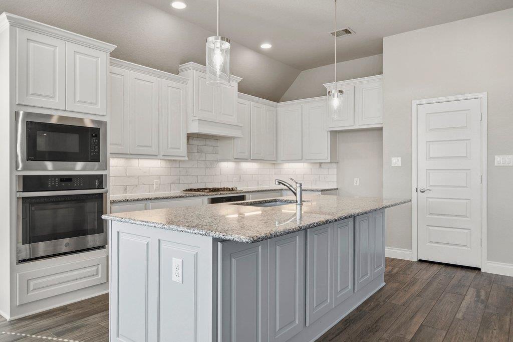 3105 High Meadow St, Seguin, TX 78155