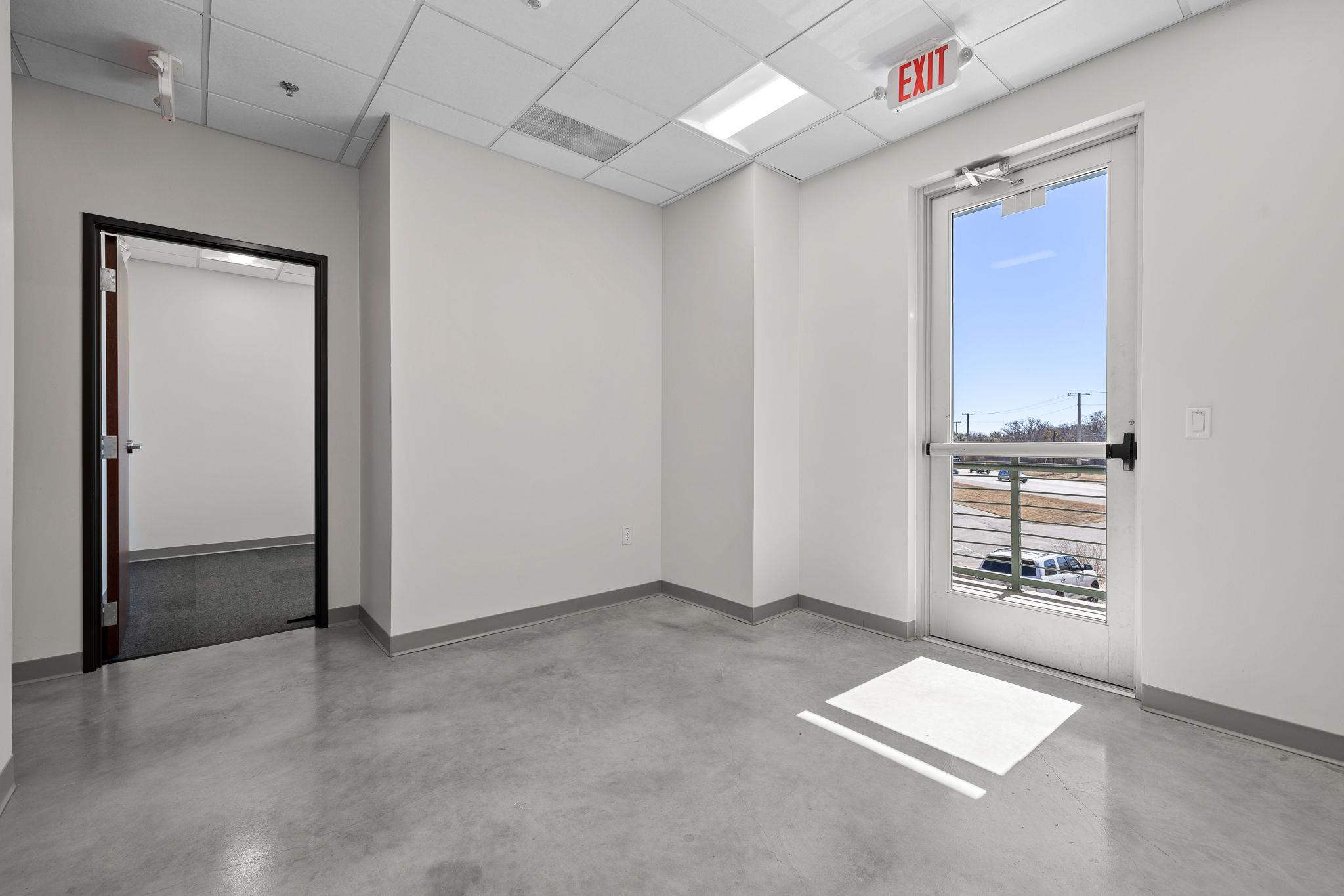 5373 Williams Dr # 220, Georgetown, TX 78633