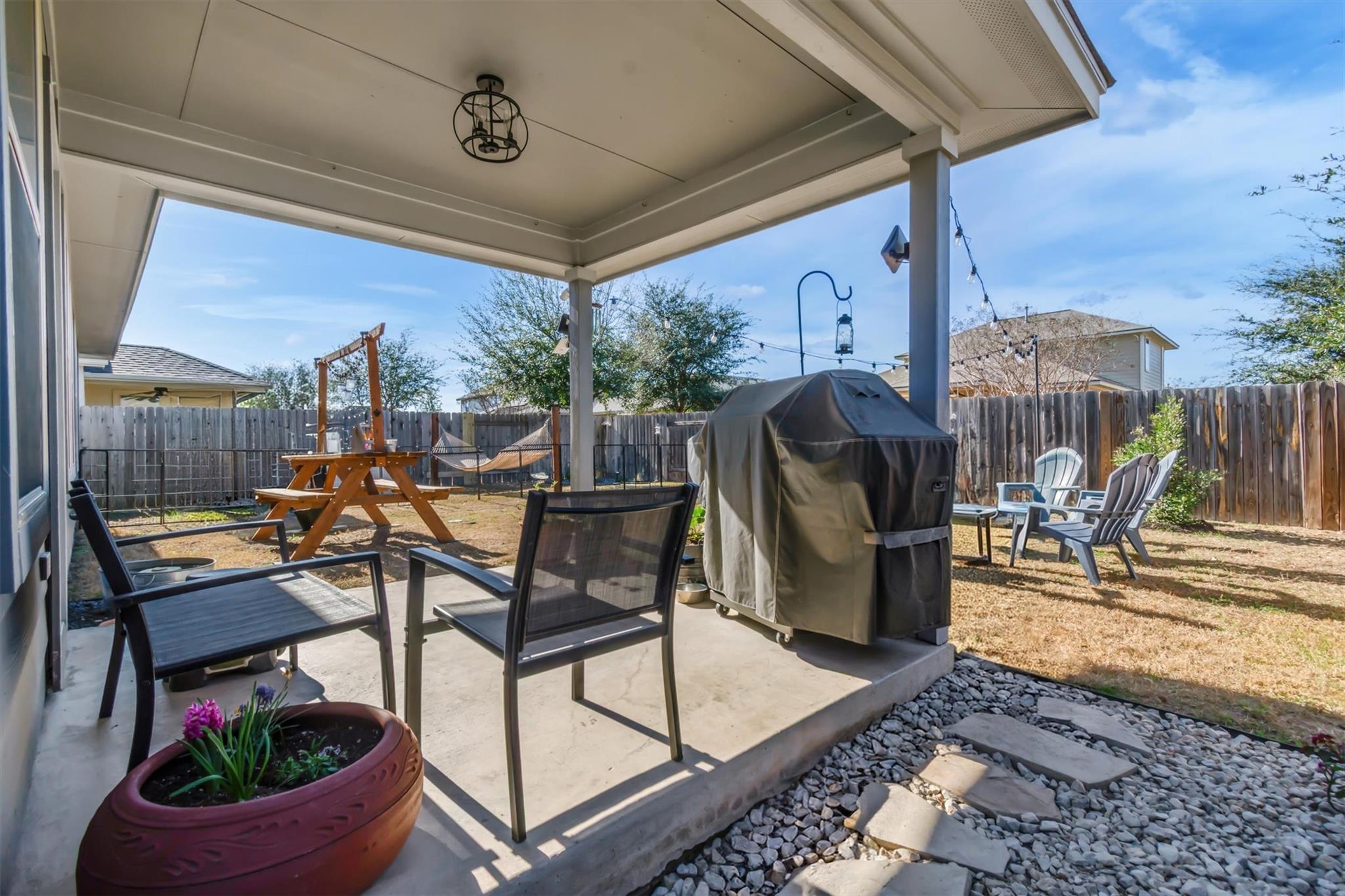 124 Sage Meadows Dr, San Marcos, TX 78666