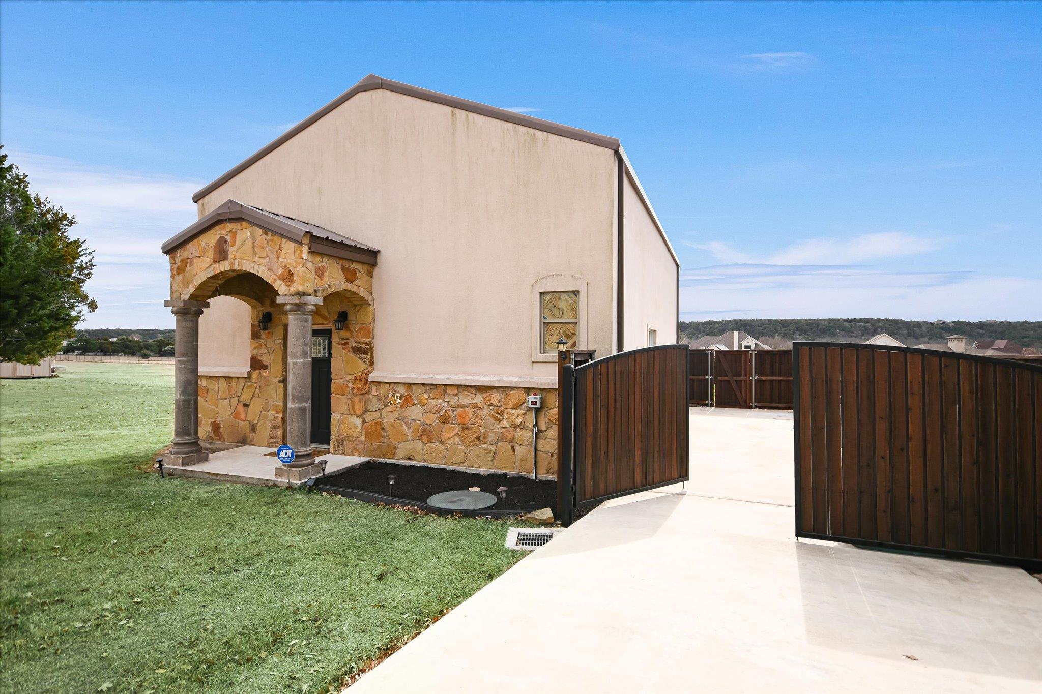 117 W View Dr, Georgetown, TX 78628