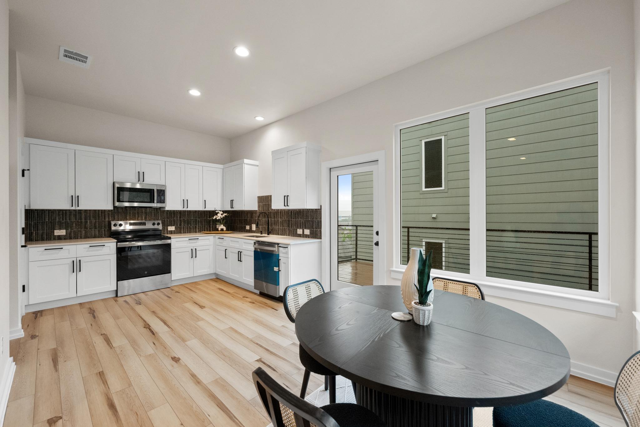 2309 Montopolis Dr # 7, Austin, TX 78741