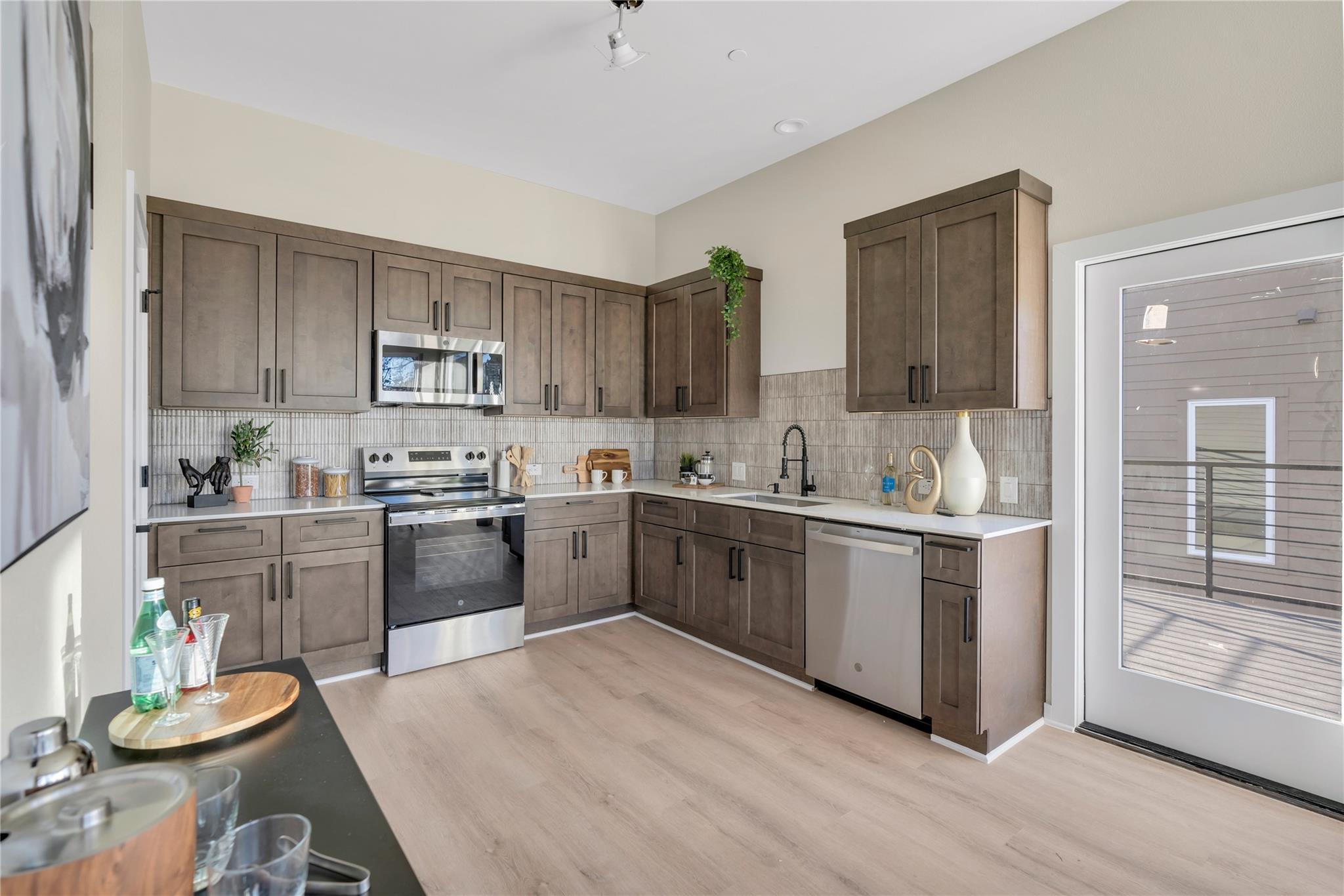 2309 Montopolis Dr # 7, Austin, TX 78741