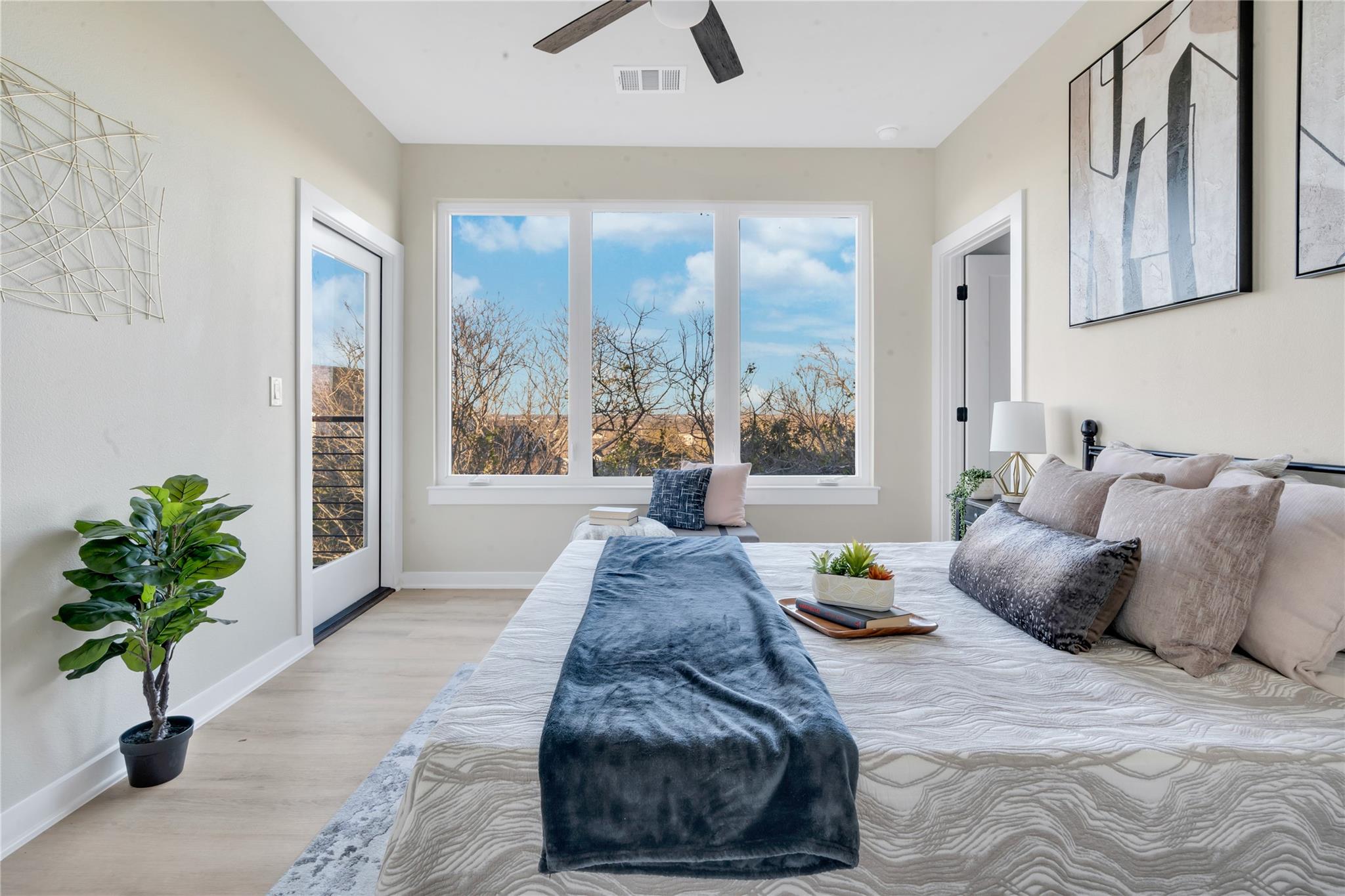 2309 Montopolis Dr # 7, Austin, TX 78741