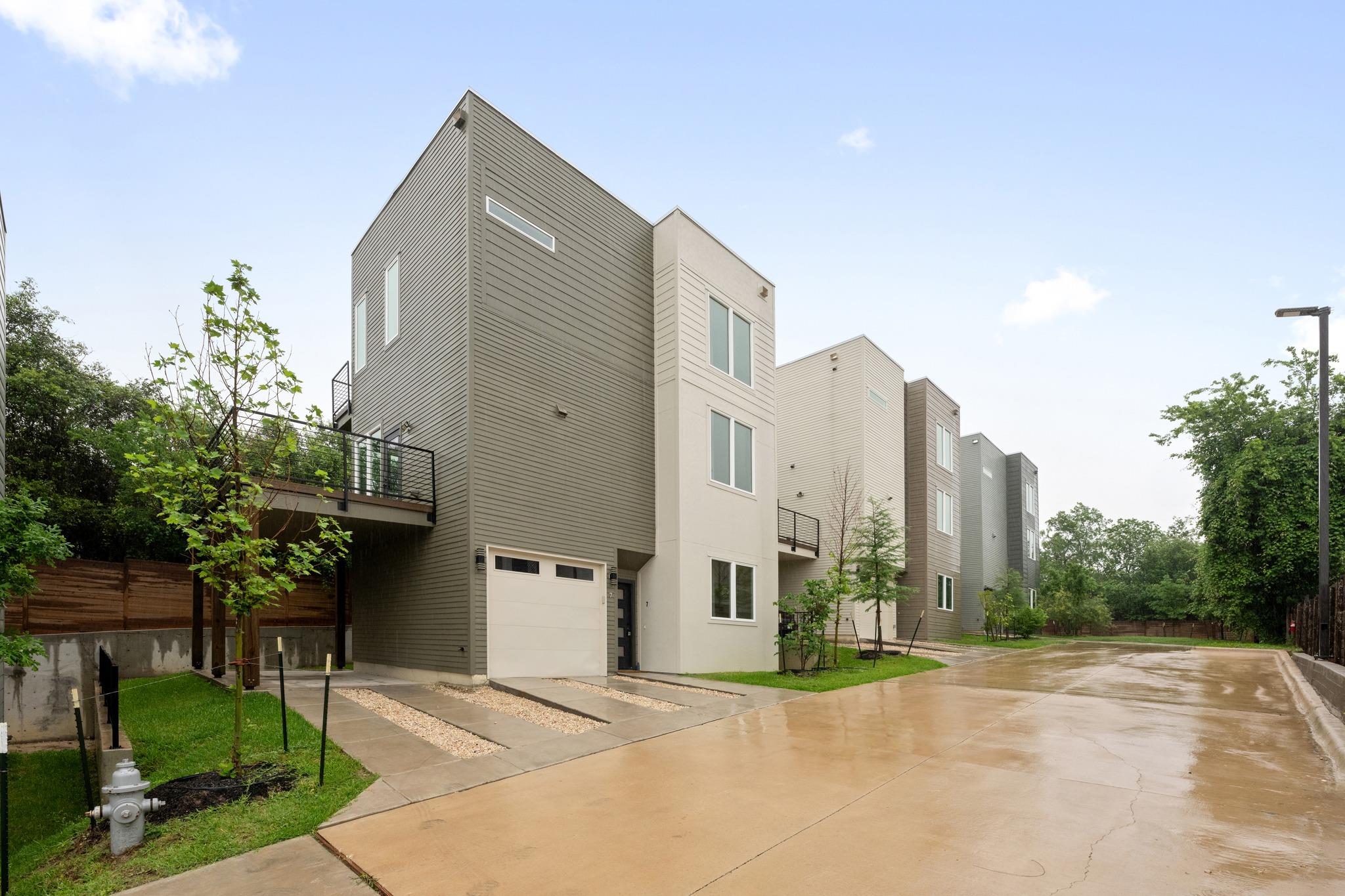 2309 Montopolis Dr # 7, Austin, TX 78741