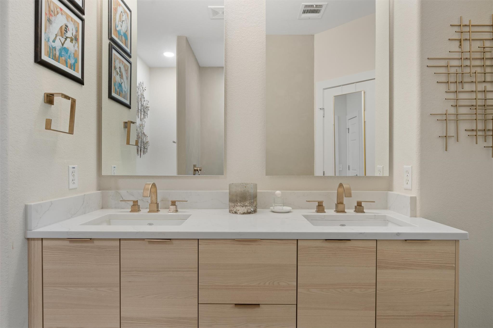 7901 Southwest Pkwy # 4, Austin, TX 78735