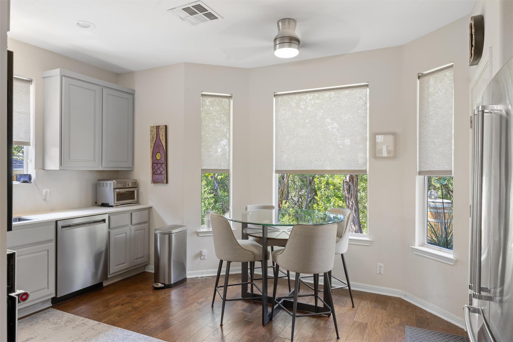 7901 Southwest Pkwy # 4, Austin, TX 78735