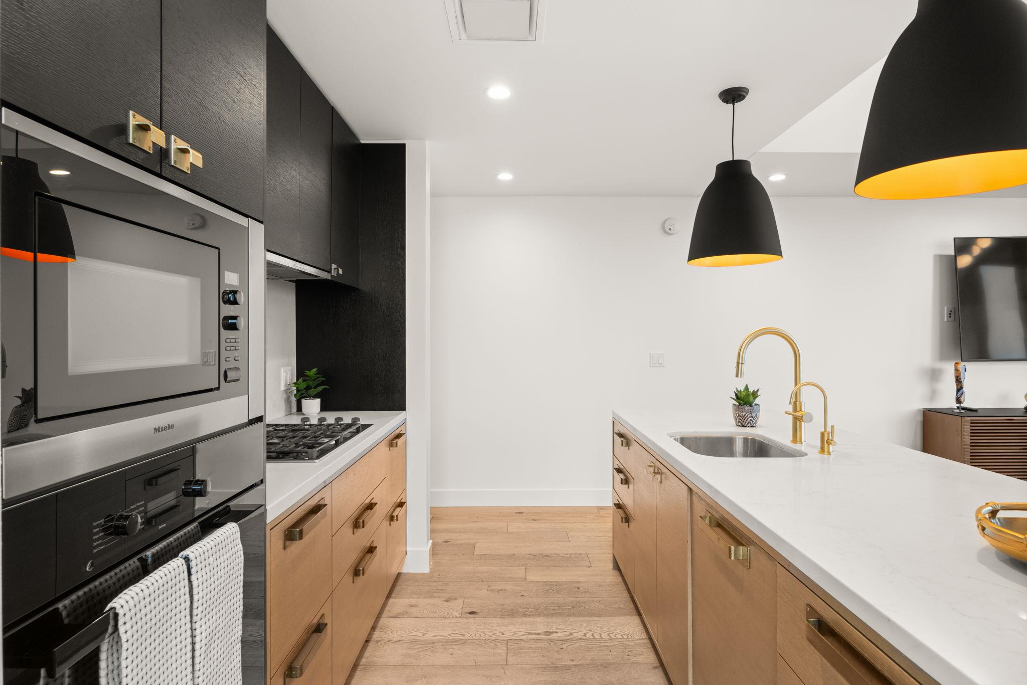 70 Rainey St # 1509, Austin, TX 78701