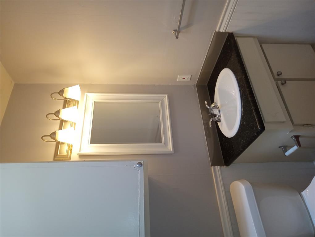 606 W 51st St # 102, Austin, TX 78751