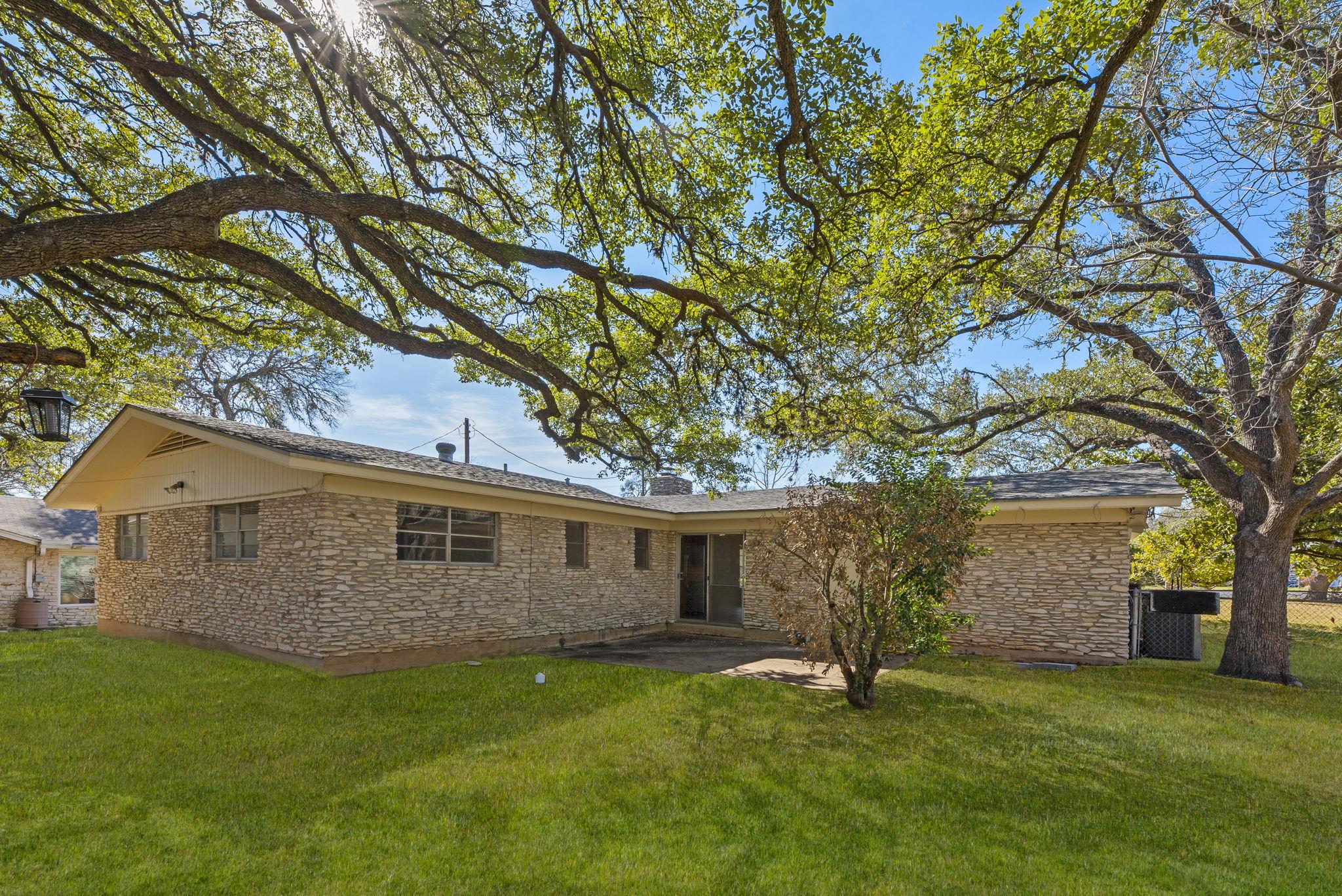 6105 Oakclaire Dr, Austin, TX 78735