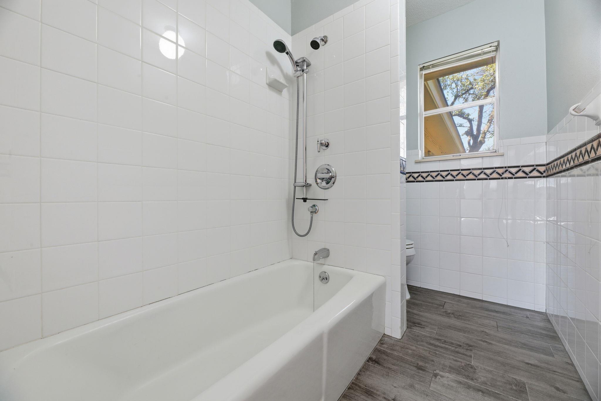 6105 Oakclaire Dr, Austin, TX 78735