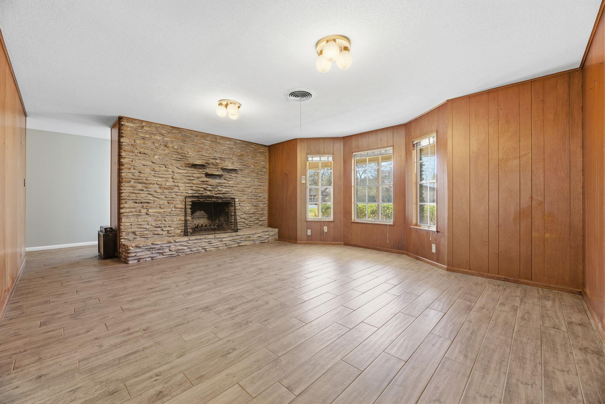 6105 Oakclaire Dr, Austin, TX 78735