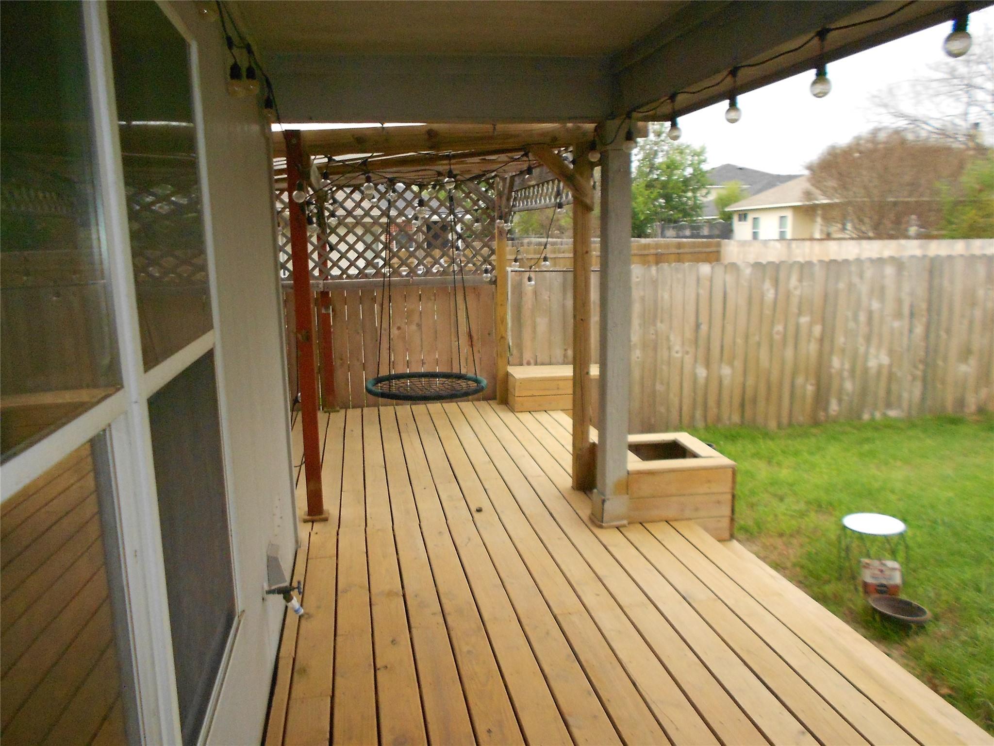 701 Los Robles Rd, Leander, TX 78641