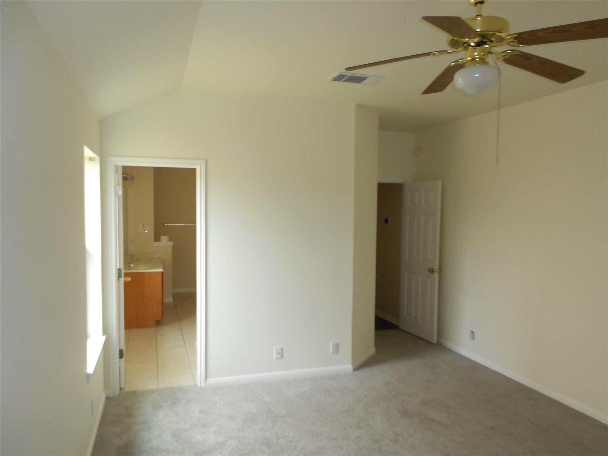 701 Los Robles Rd, Leander, TX 78641