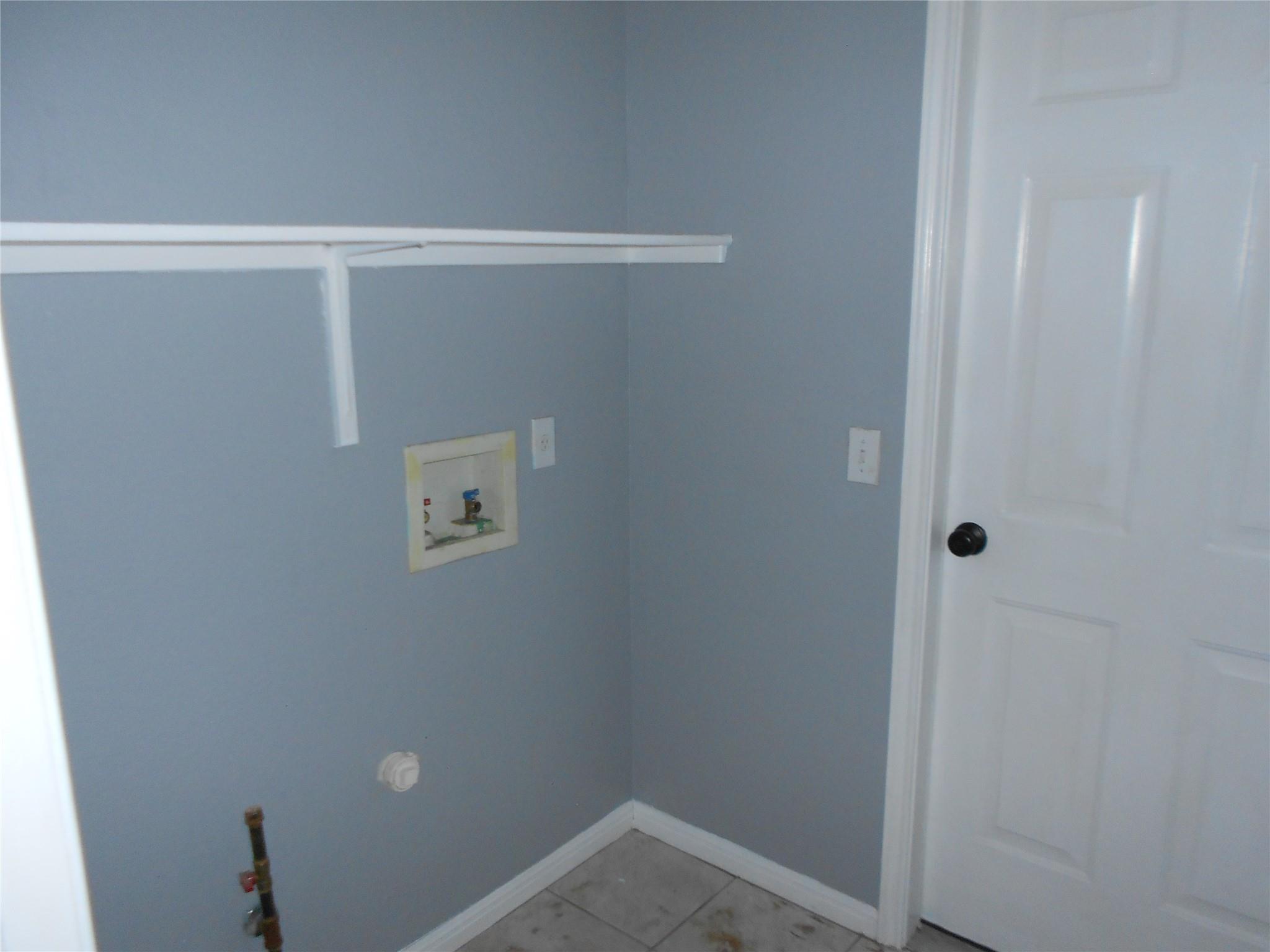 701 Los Robles Rd, Leander, TX 78641