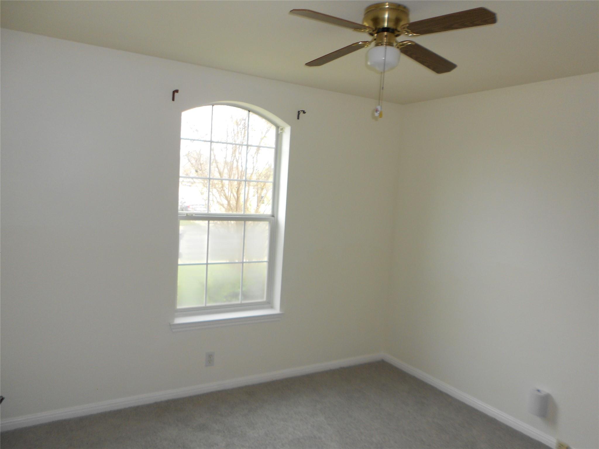 701 Los Robles Rd, Leander, TX 78641