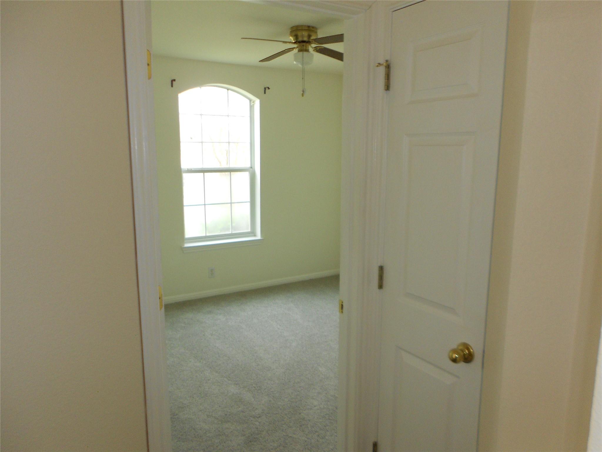 701 Los Robles Rd, Leander, TX 78641