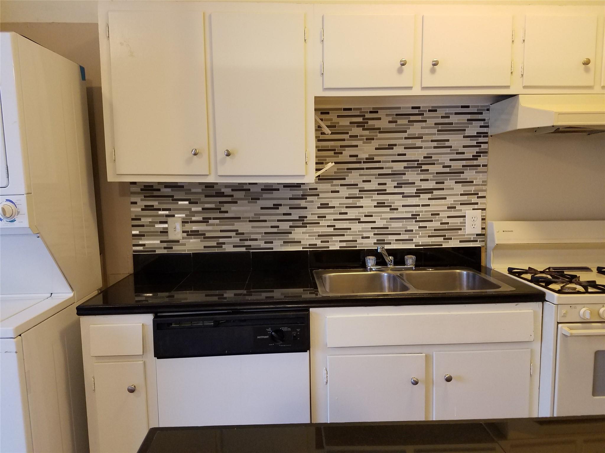 606 W 51st St # 104, Austin, TX 78751