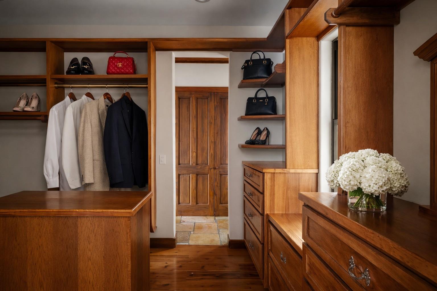 17743 W Reed Parks Rd, Jonestown, TX 78645