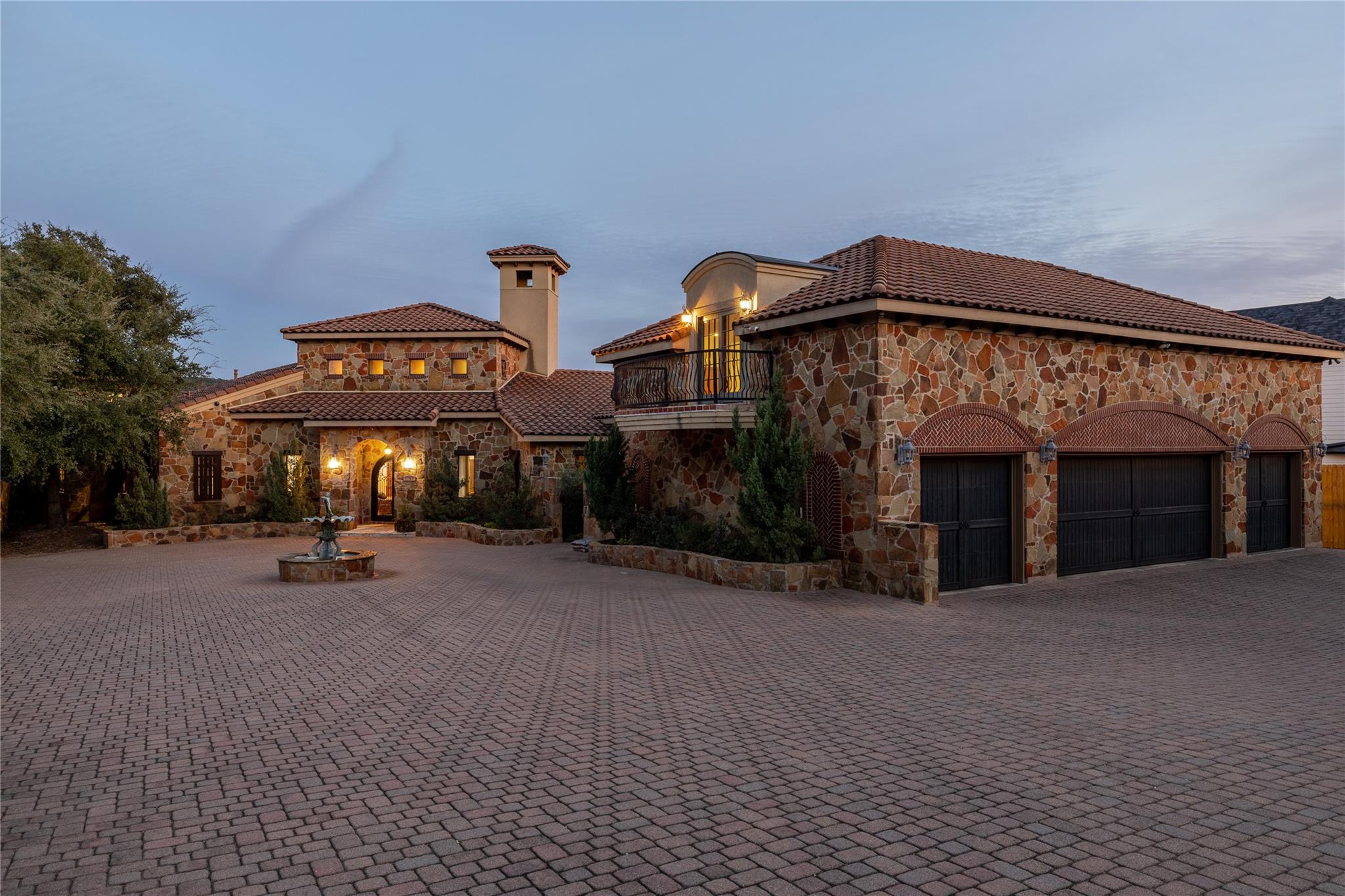 17743 W Reed Parks Rd, Jonestown, TX 78645