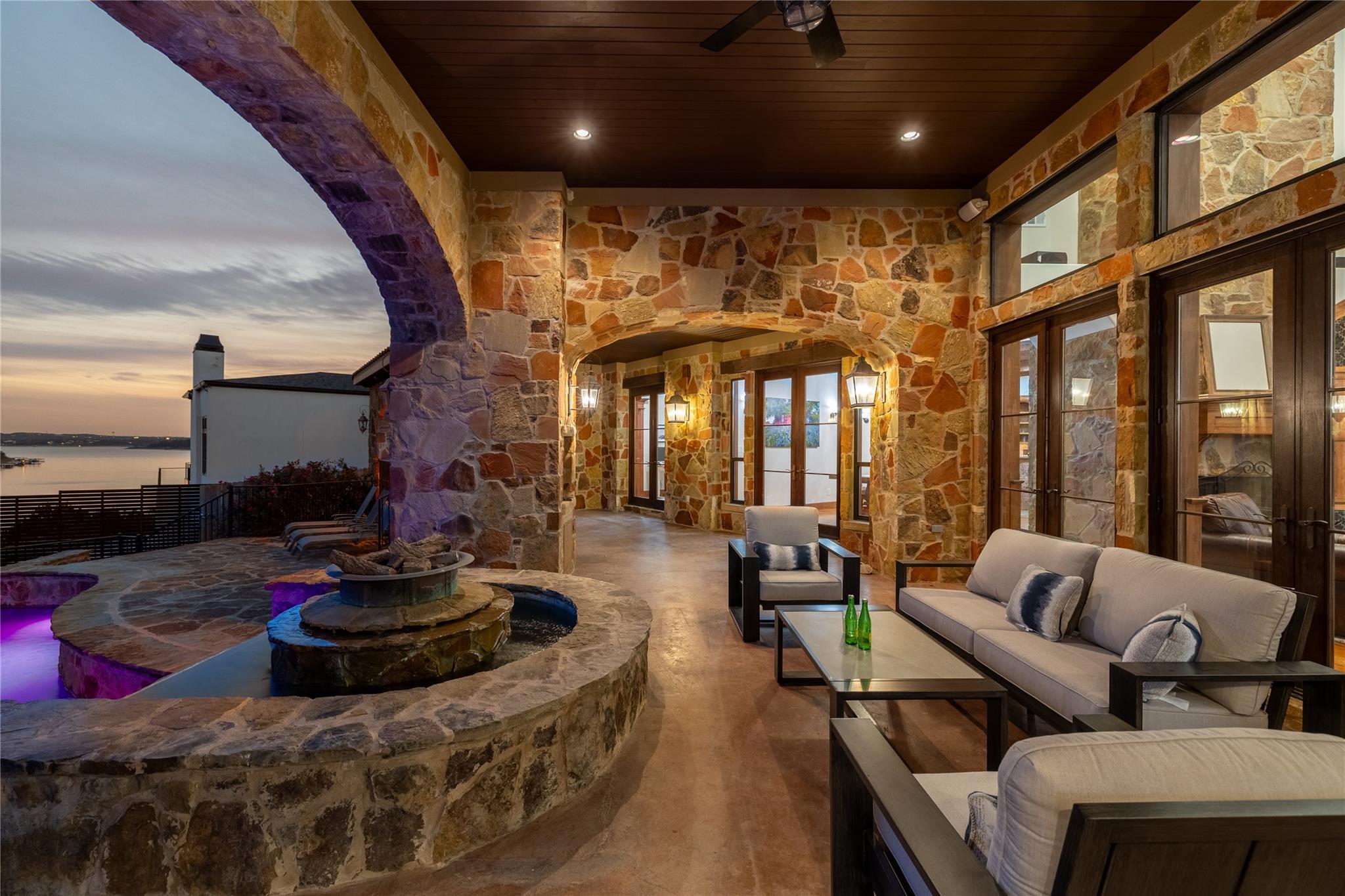 17743 W Reed Parks Rd, Jonestown, TX 78645