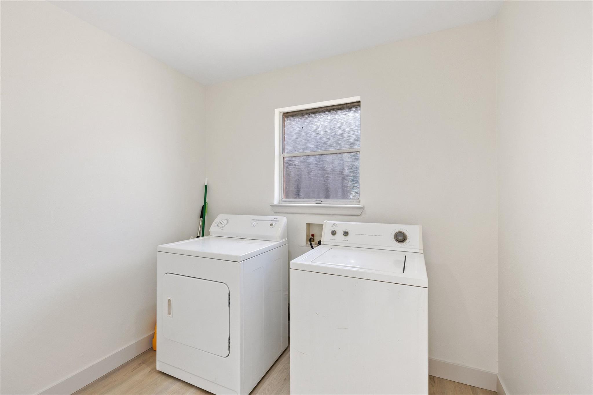 1001 E Applegate Dr, Austin, TX 78753