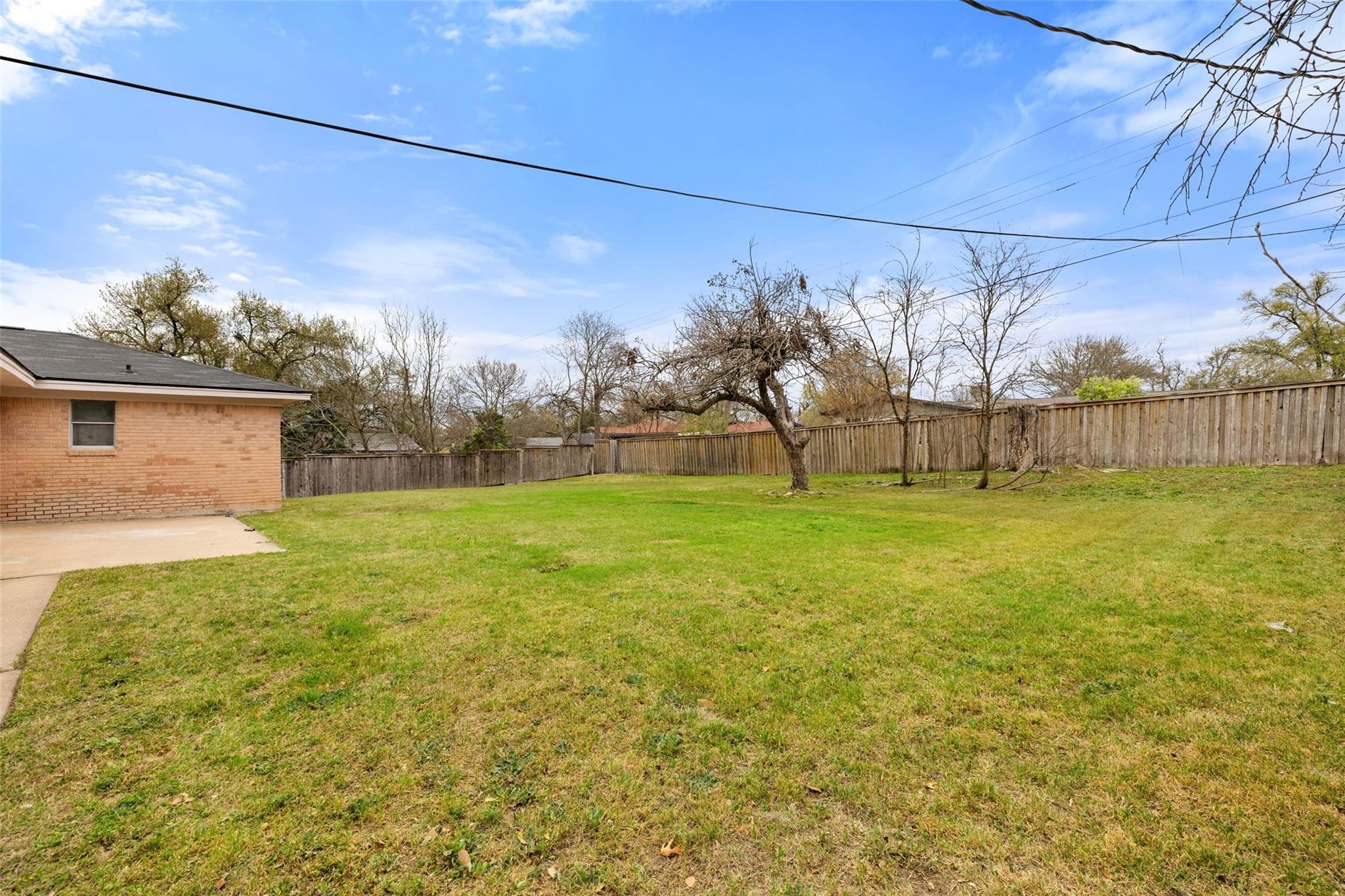 1001 E Applegate Dr, Austin, TX 78753